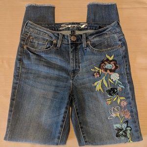 Seven7 Midrise Skinny Jean w/ Raw Hem & Embroidery